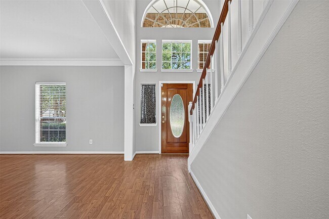 Building Photo - 2710 Double Lake Dr