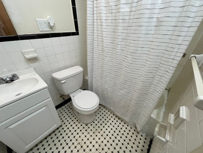 Building Photo - 1618 Heyward