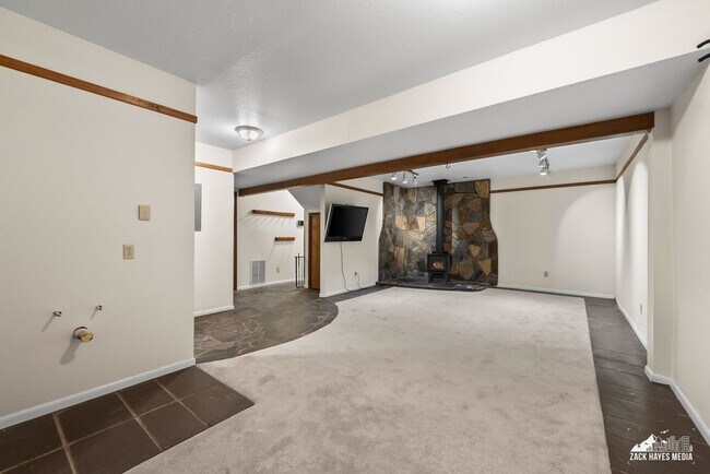 Building Photo - 6010 Staedem Dr