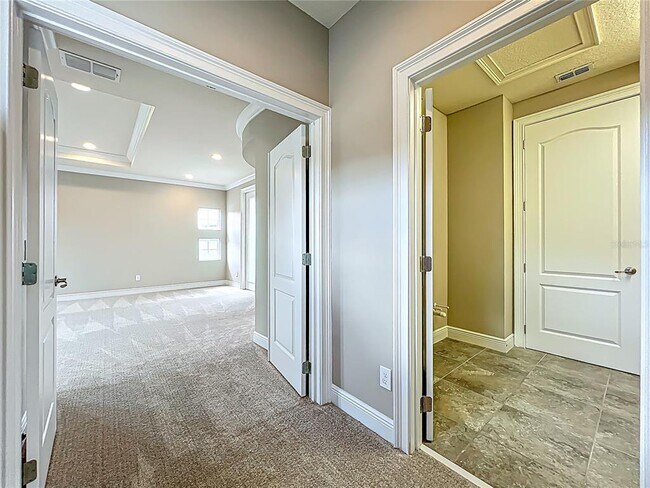Building Photo - 9421 Dugard Ct