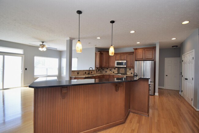 Building Photo - 5167 Elm Leaf Trail