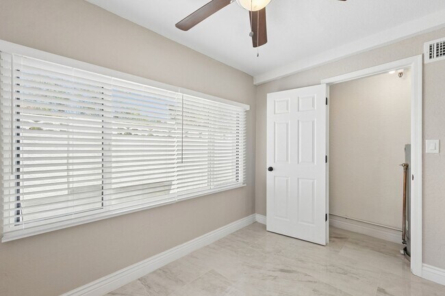 Building Photo - 7826 E Heatherbrae Ave