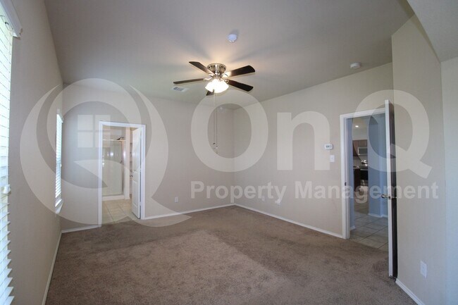Building Photo - 1115 Quartz Trl