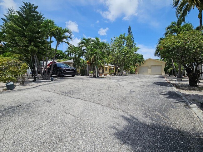 Building Photo - 2323 Polk St