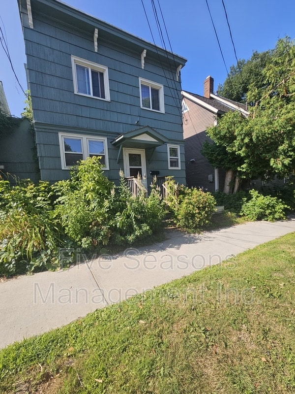 Building Photo - 393 North St