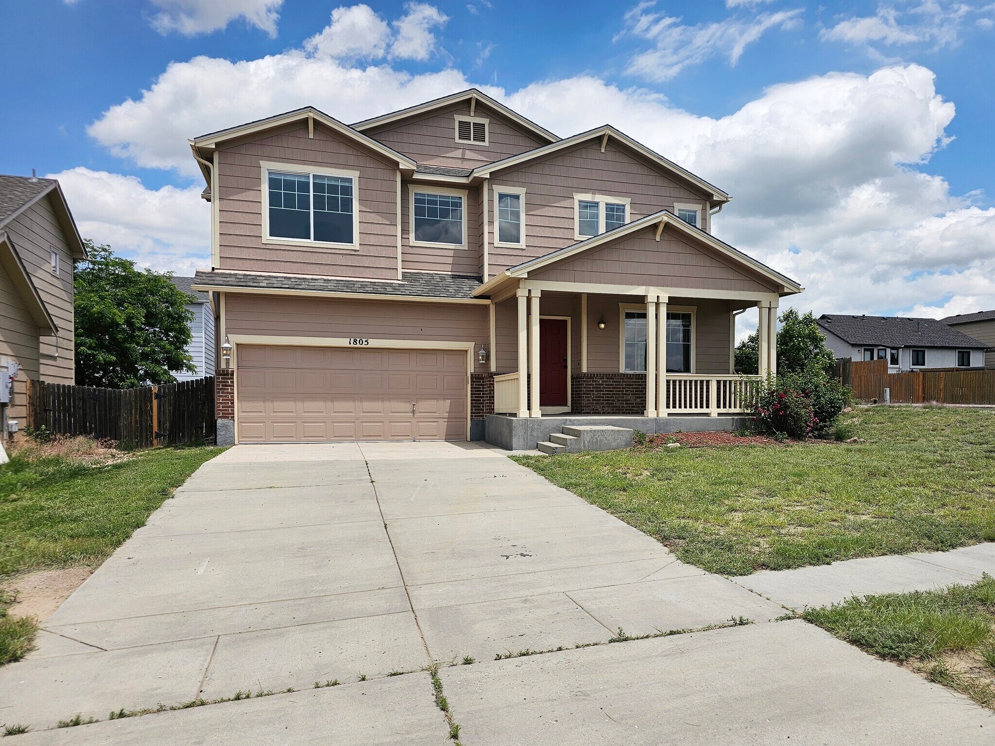 Building Photo - 1805 Dewhirst Dr