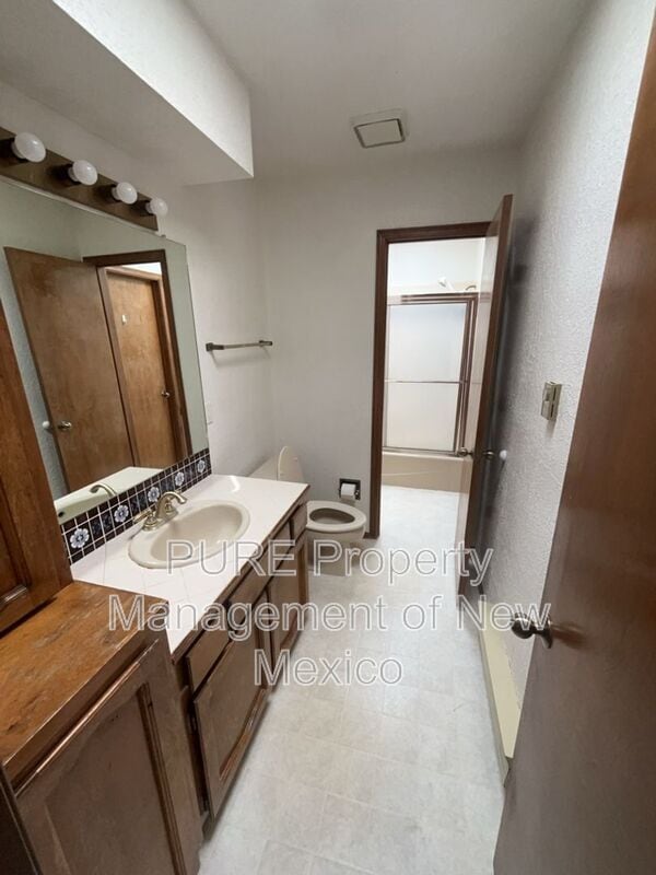 Building Photo - 727 Cedar Hill Ln NE