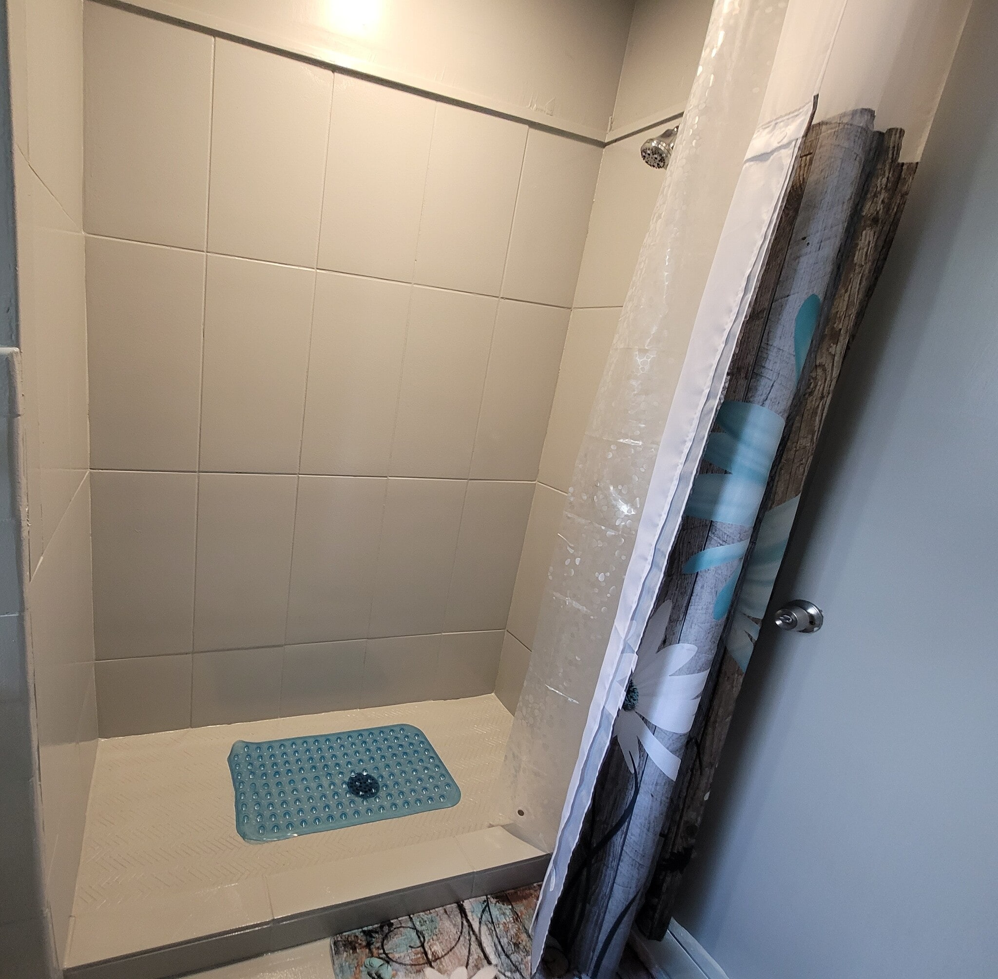 Building Photo - 5321 NE 29th St