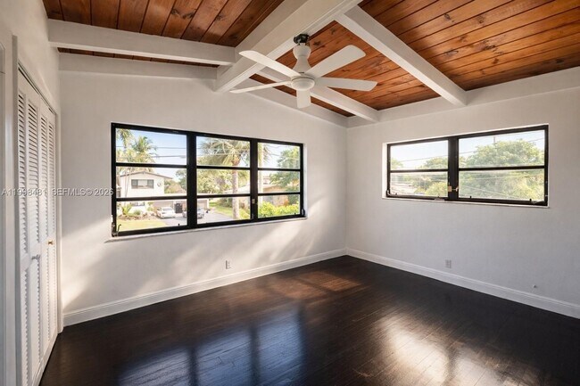 Building Photo - 2413 Nassau Ln