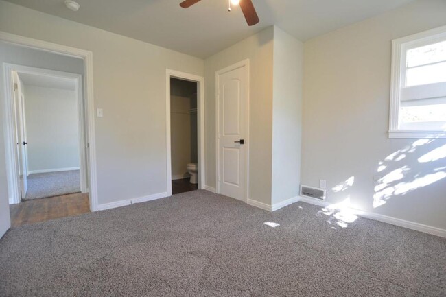 Building Photo - 4014 44th St