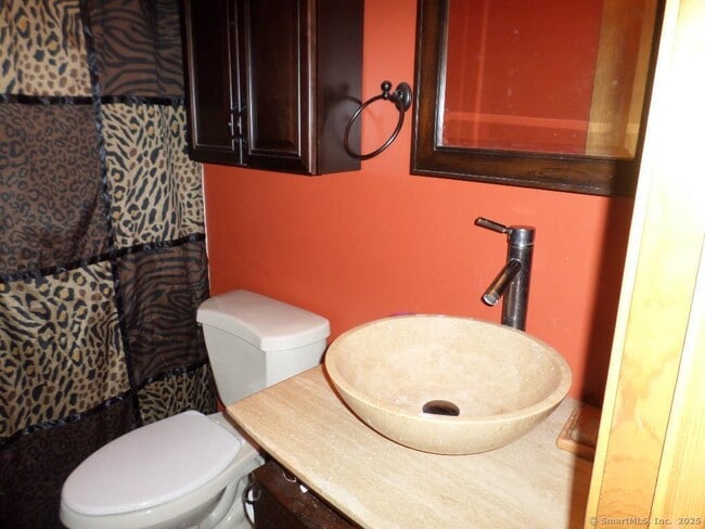 Building Photo - 4 Persimmon Ln