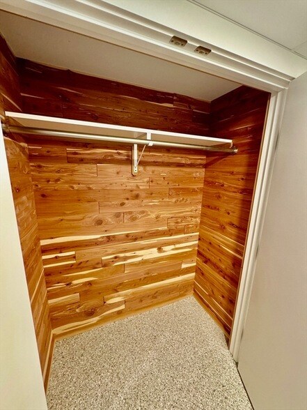 Building Photo - 40 Judy Ln