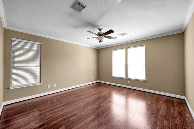 Building Photo - 952 Crannog Way
