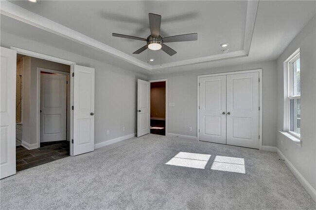 Building Photo - 400 Renwood Trl