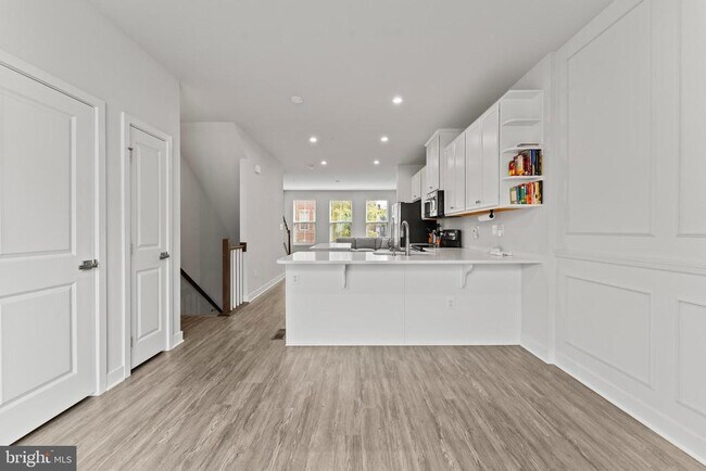 Building Photo - 224 S Newkirk St