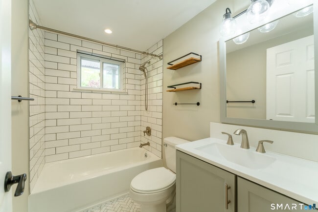 Building Photo - 1538 CT-12