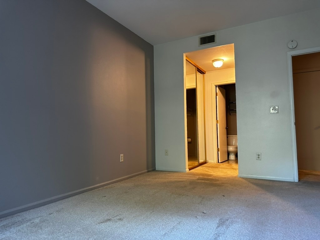 MASTER BR WITH 2 CLOSETS AND FULL BATHROOM - 3260 47th St