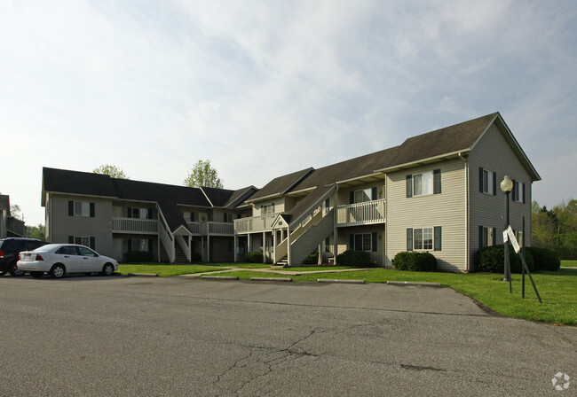 Building Photo - Greenbriar Apartments