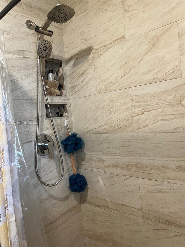 Building Photo - 700 Layne Blvd