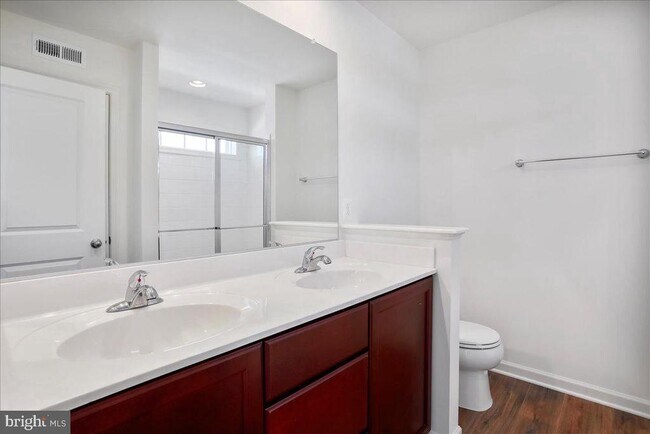 Building Photo - 64 Stafford Pl