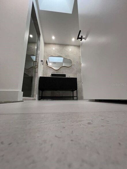 Building Photo - 8240 Cypress Lake Dr