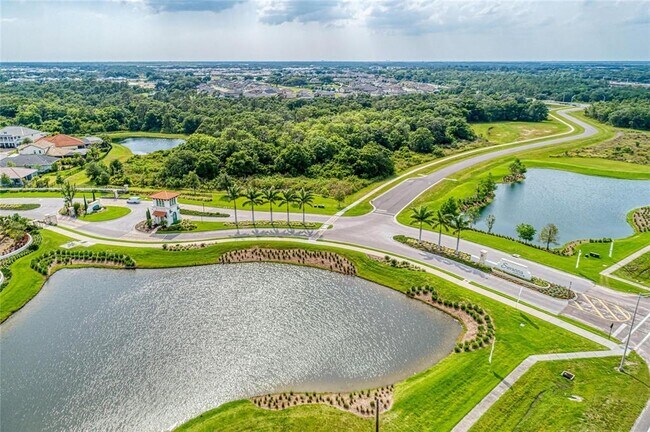 Building Photo - 13827 Green Hammock Pl