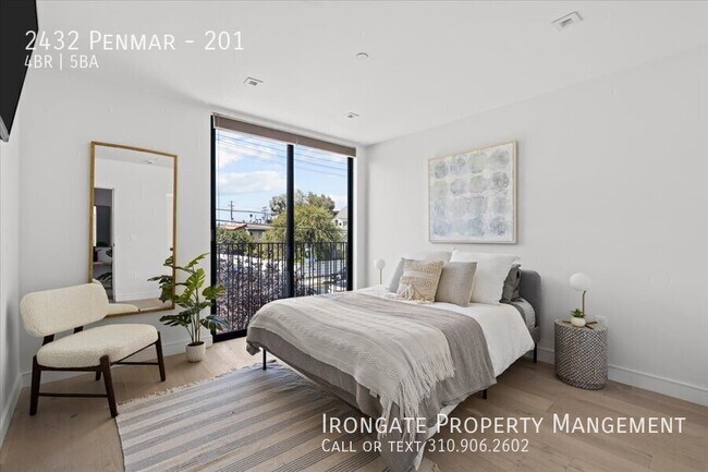 Building Photo - 2432 Penmar-201