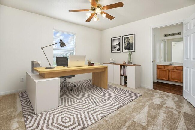 Building Photo - 2117 Saint Lucia Calle