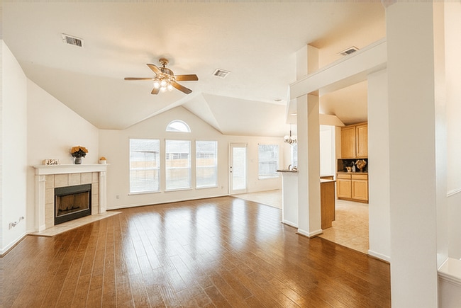 Building Photo - 15615 Lost Maples Dr