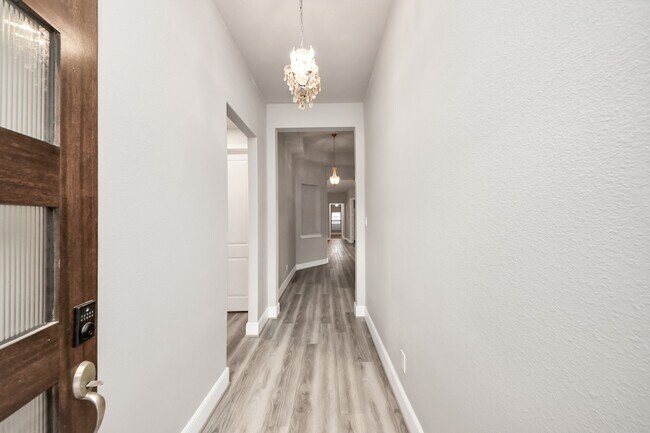 Building Photo - 10719 Lacaille Ln