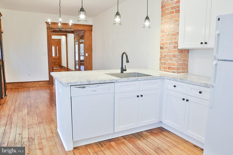 Building Photo - 102 Washington Ave