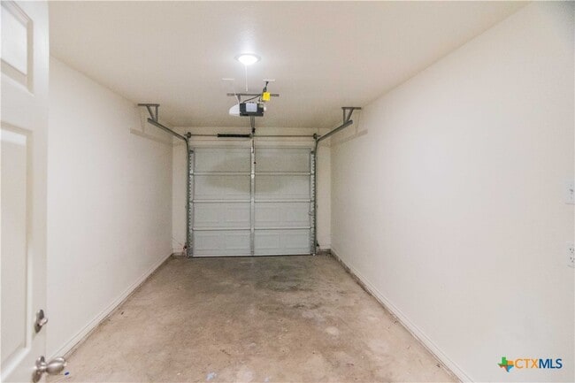 Building Photo - 2317 A Alterman Dr
