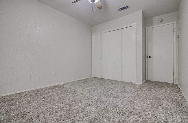 Building Photo - 5301 Indio Cir