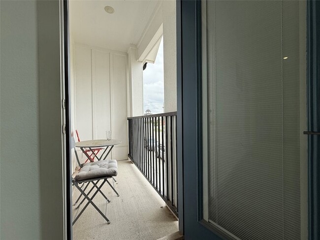 Building Photo - 555 Eiseley Dr