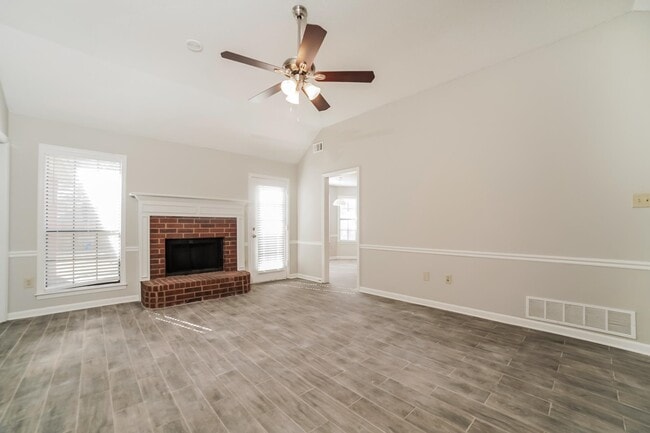 Building Photo - 6857 Dovefield Ln