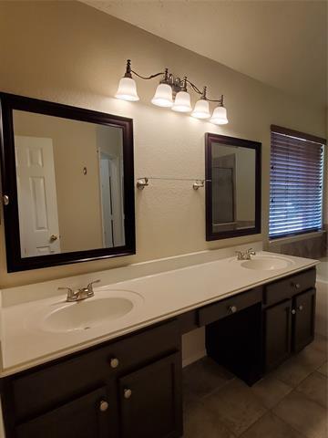 Building Photo - 8513 Viridian Ln