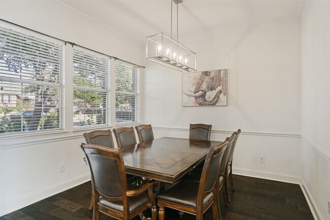 Building Photo - 9028 Bottlebrush Ln