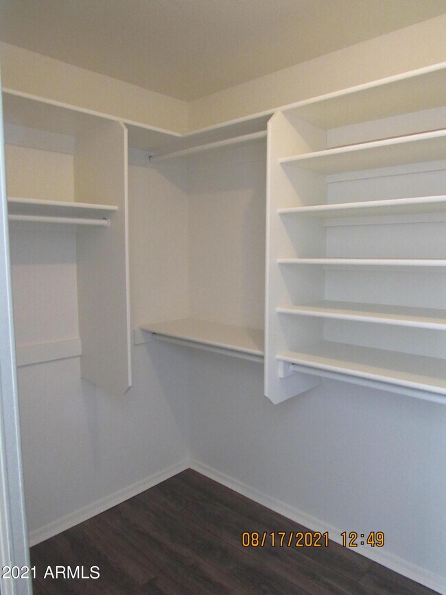Building Photo - 4516 W Behrend Dr