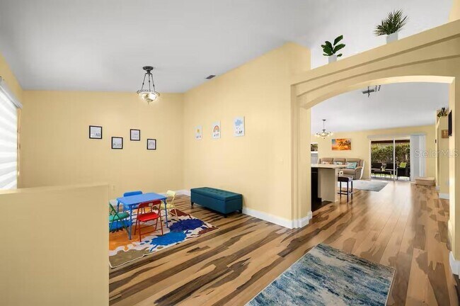 Building Photo - 3 Ryecroft Ln