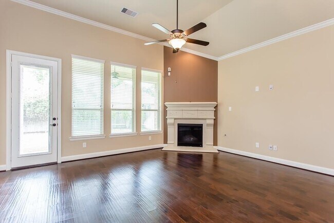 Building Photo - 122 Colton Ct