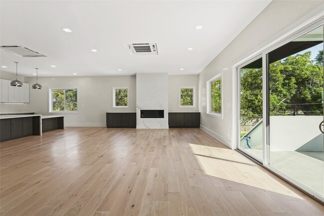 Building Photo - 4903 Braesvalley Dr