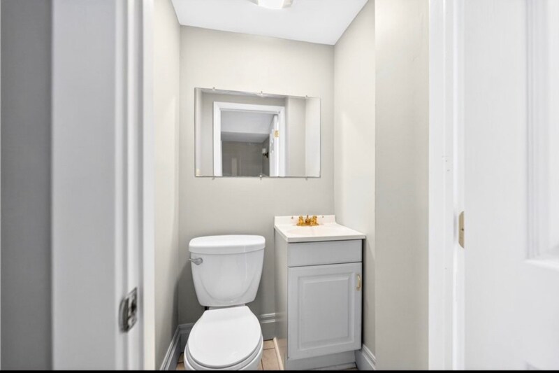 Building Photo - 120 Bronx Ave