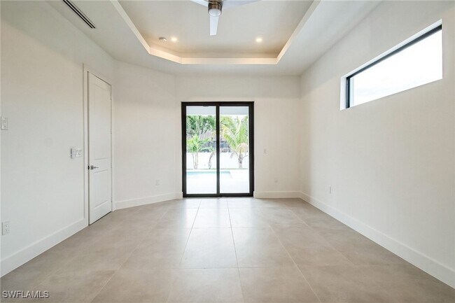 Building Photo - 123 SW 35th Ave