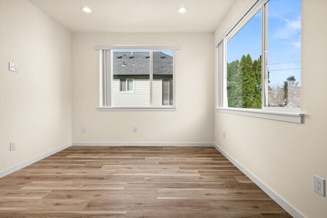 Building Photo - Vancouver Townhouses