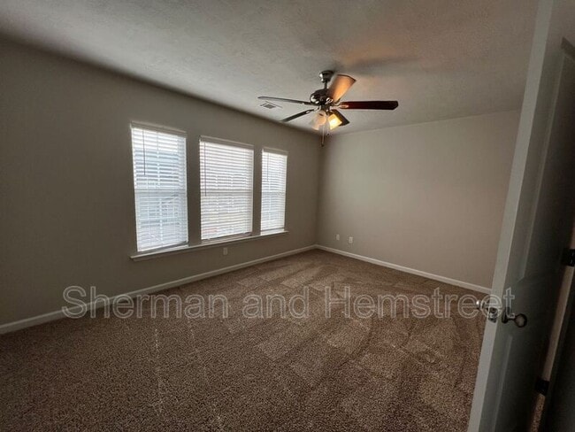 Building Photo - 737 Tarvin Cir