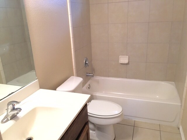 Building Photo - 1806 S Linden St