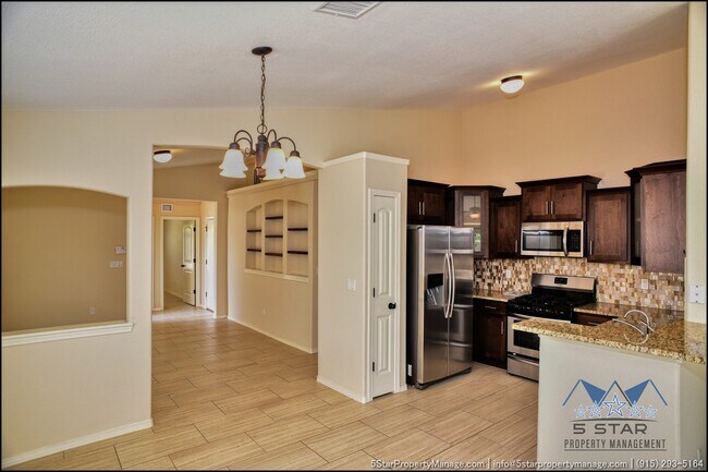 Building Photo - 14920 Tim Hardaway