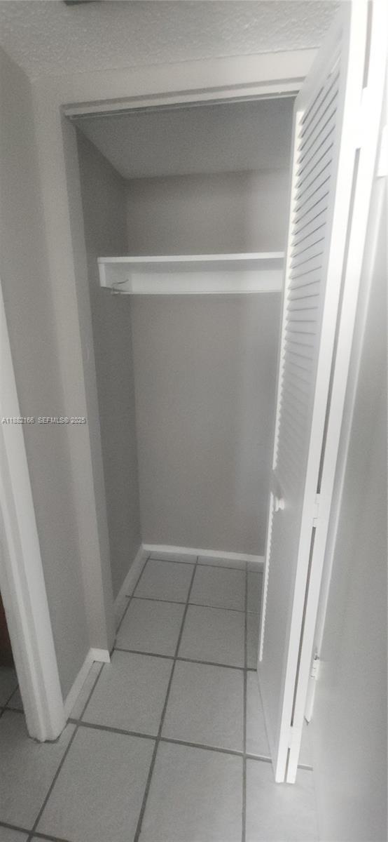 Building Photo - 1985 S Ocean Dr