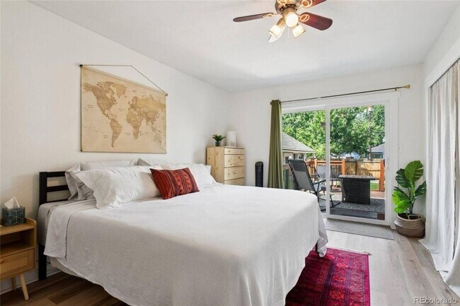 Building Photo - 326 N Logan Ave