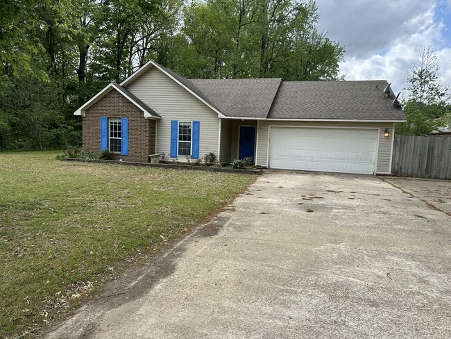 Building Photo - 3205 Turtle Creek Rd